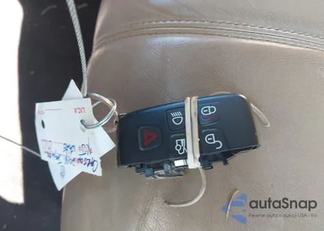 2014 Jaguar Xj из США, поврежденный, VIN SAJWA1CZ1E8V72082